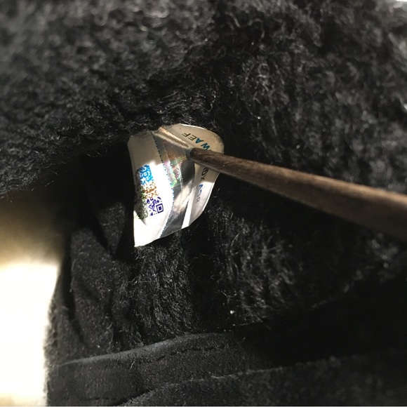 UGG CLASSIC MINI CHUNKY CABLE KNIT BOOTS -BLACK - WOMEN’S US 8 -NEW - Picture 9 of 9